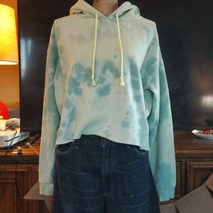 CROP TOP TYE DYE HOODIE